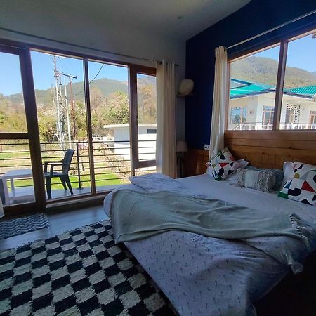 Flyscape Hostel Bir  Ngoại thất bức ảnh