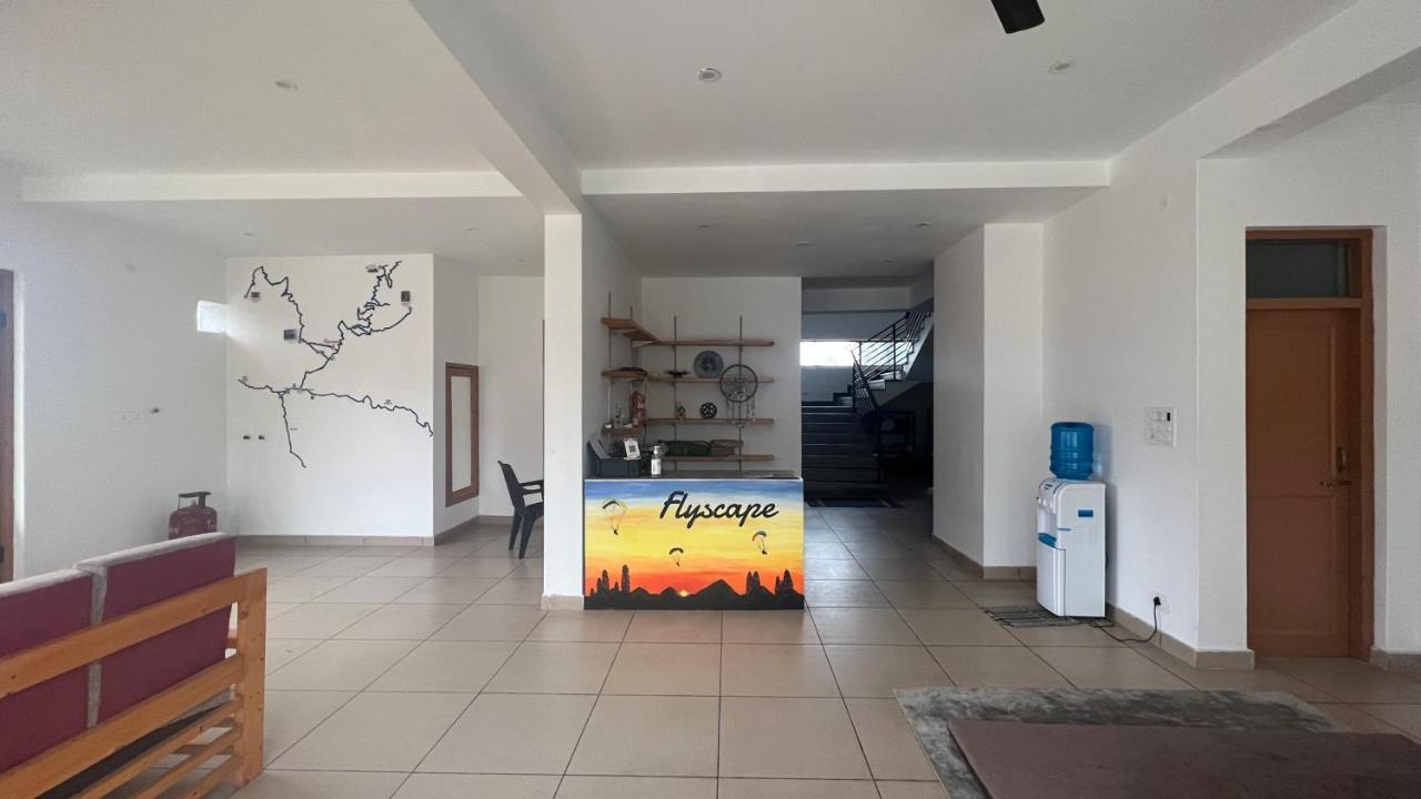 Flyscape Hostel Bir  Ngoại thất bức ảnh