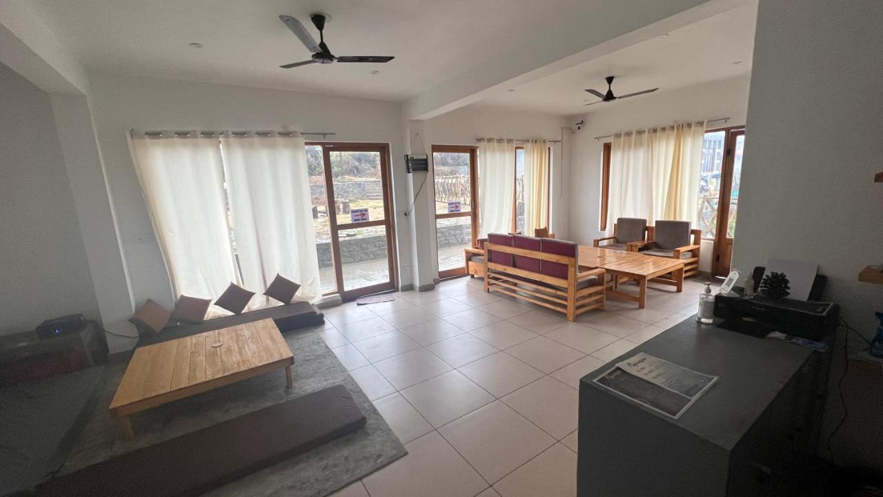 Flyscape Hostel Bir  Ngoại thất bức ảnh