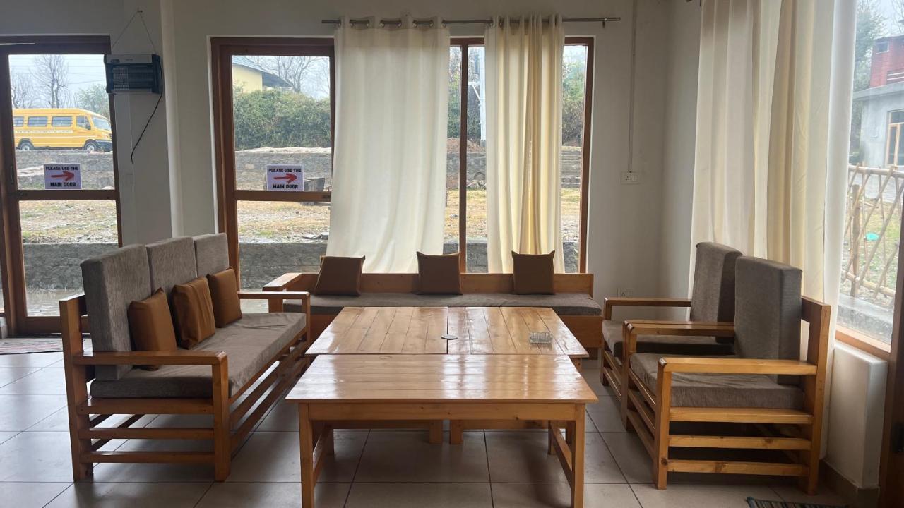 Flyscape Hostel Bir  Ngoại thất bức ảnh