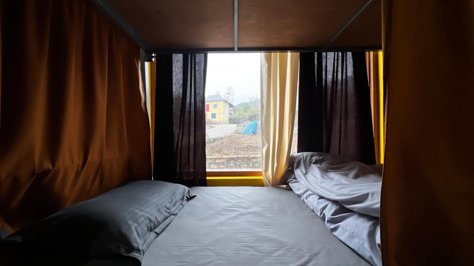 Flyscape Hostel Bir  Phòng bức ảnh