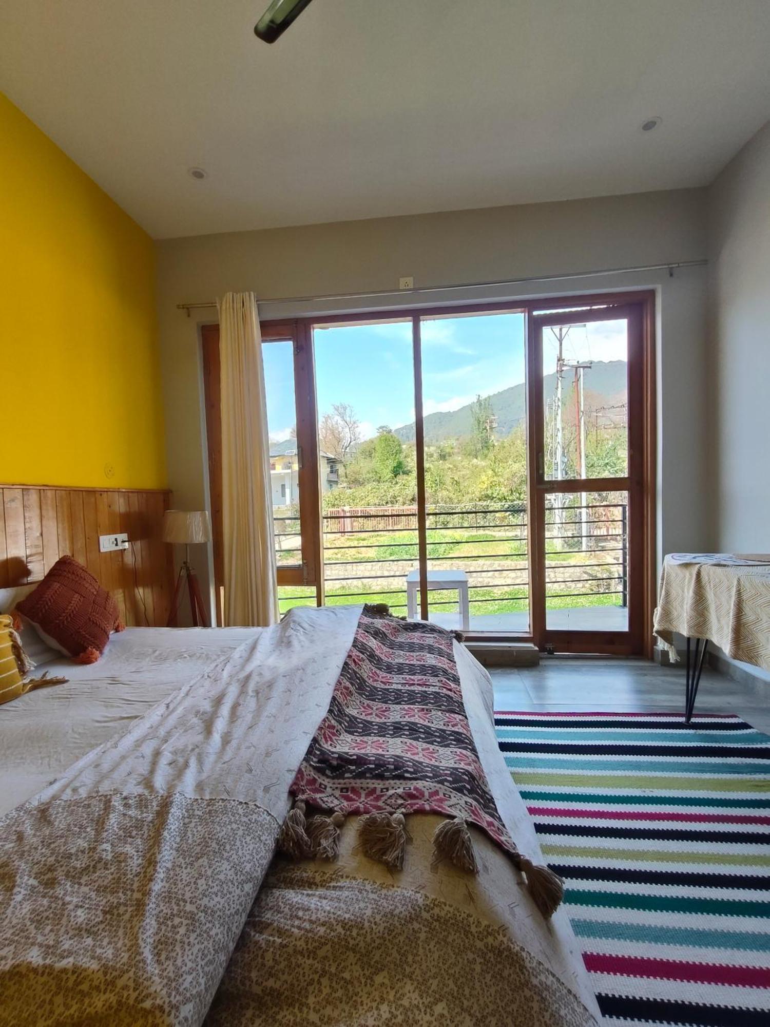 Flyscape Hostel Bir  Ngoại thất bức ảnh
