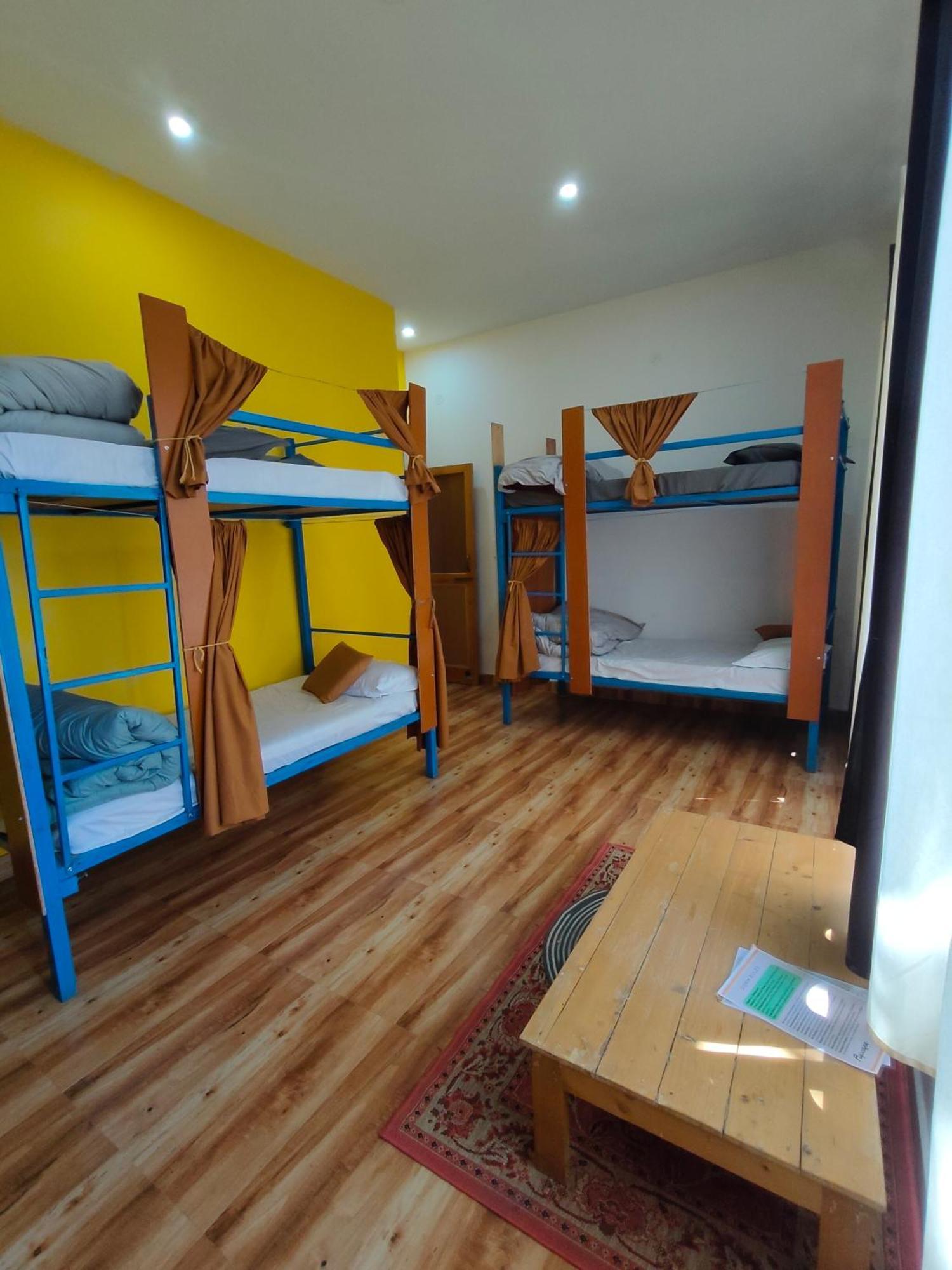 Flyscape Hostel Bir  Ngoại thất bức ảnh